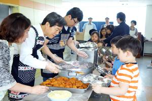 법제처장, 지구촌학교 방문 및 배식 봉사 새 창으로 열립니다.