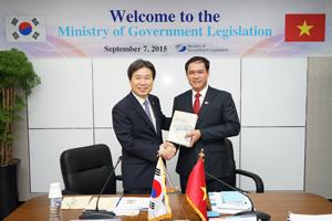 법제처, 베트남 공산당 연수단 간담회 실시 새 창으로 열립니다.